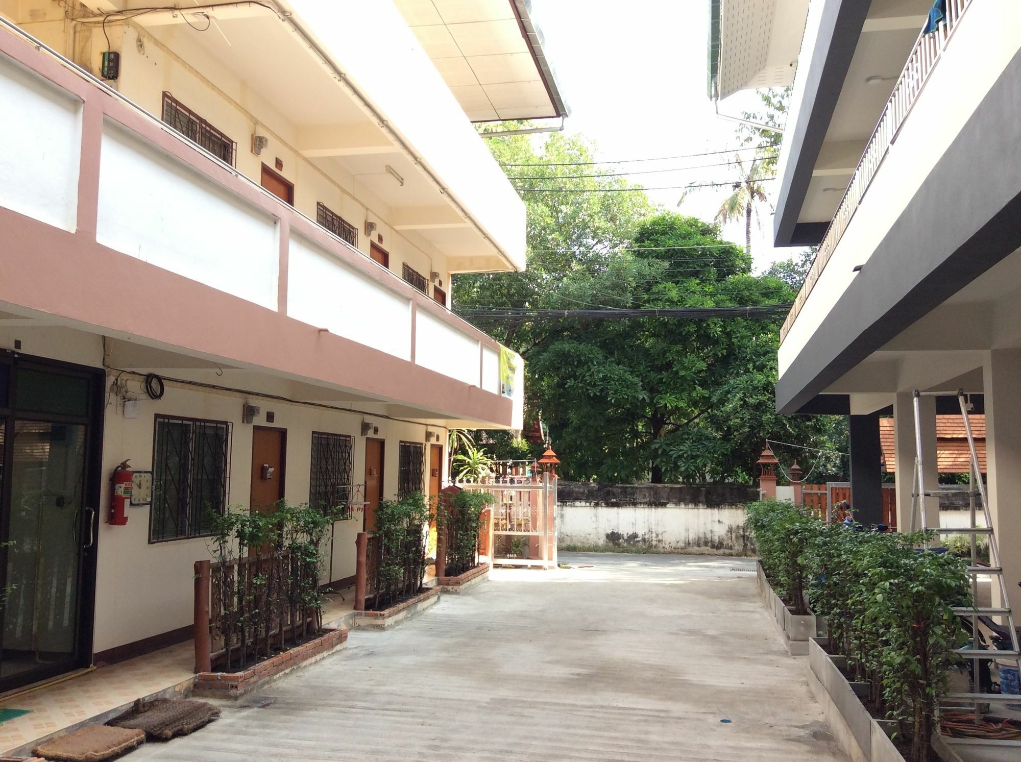 Dphouse Center Of Old Chiang Mai Hotel Exterior photo